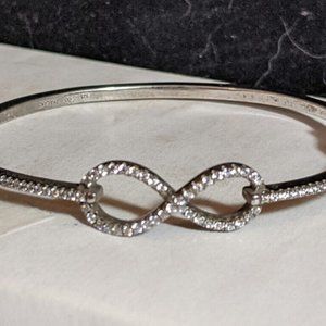 DIAMOND SPLENDOR Sterling Silver Diamond Infinity Bangle Bracelet - 7 inch